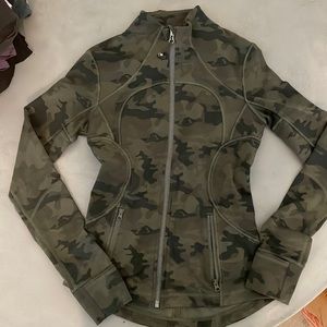 Lululemon camo zip up jacket